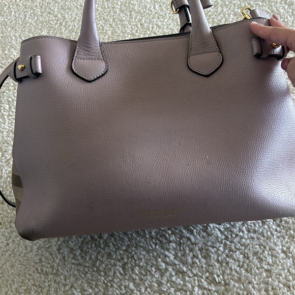 100% authentic Burberry Banner Bag in the shade orchid - Picture 13 of 15